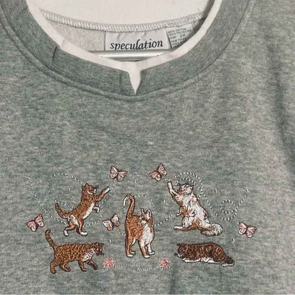 90s Kitties 🐈⬛ playing with butterflies 🦋 embroidered Crewneck Sweatshirt - Picture 4 of 7